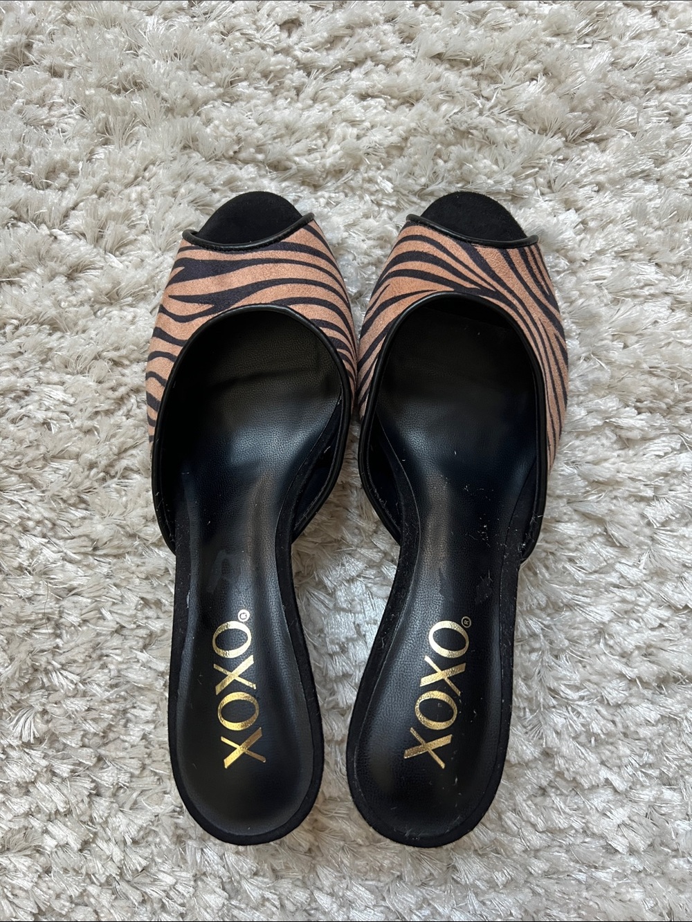 New XOXO Onyx Zebra Print Peep Toe Mule Kitten Heels - Size 7 - Picture 5 of 6